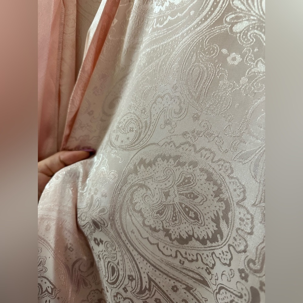 Vintage Victoria’s Secret Pink Satin Paisley Robe M 80s 90s Hong Kong - Picture 4 of 9